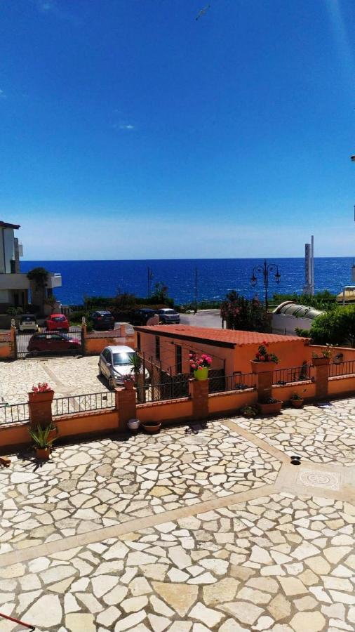 فندق La Terrazza Sul Mare مارينا دي كاميروتا المظهر الخارجي الصورة